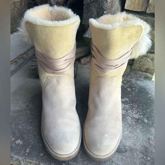 UGG Australia Brita cream boot in suede & sheepskin with fluffy Pom-Pom Sz-10. R - Picture 12 of 16